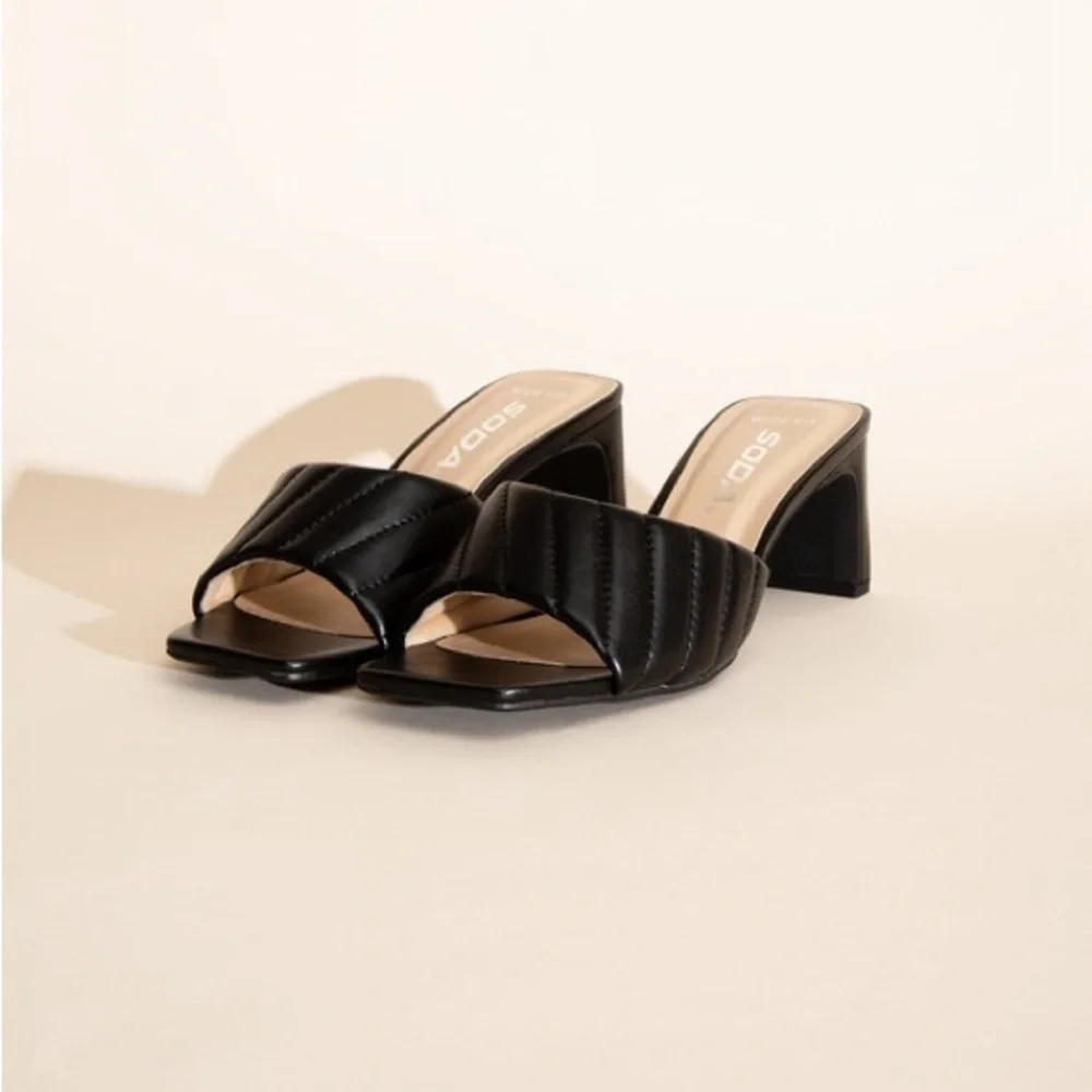 Elegant Black Quilted Women's Mules Nina slides mule - Picture 4 of 7